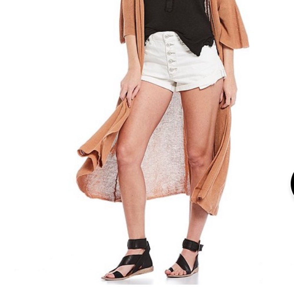 NWT - FREE PEOPLE WHITE DENIM SHORTS
